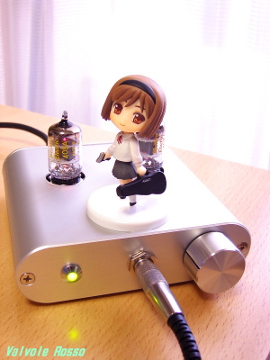 WE408A hybrid Headphone Amplifier & ヘンリエッタ にいてんご Toys Works Collection 2.5  GUNSLINGER GIRL Henrietta Pre-Painted PVC Trading Figure