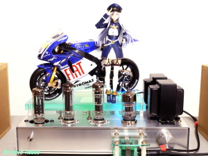 6N3PE-A2134-6X4シングルアンプ × フィギュアライズスタンダード 86-エイティシックス- レーナ & Maisto 1/10 Yamaha YZR-M1 '2010 MOTO GP Fiat Motorcycle